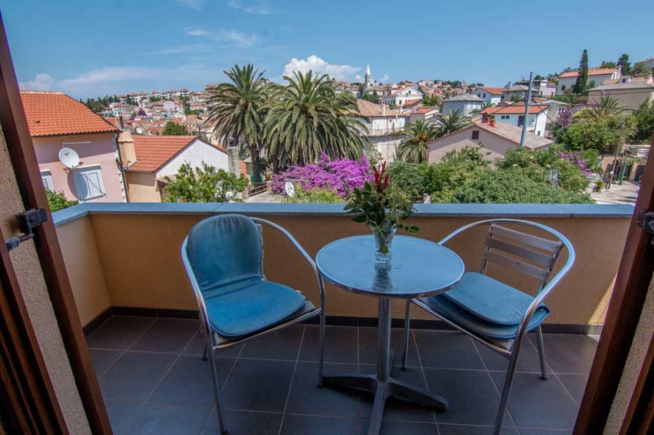 Apartments Villa Forida Мали-Лошинь Экстерьер фото