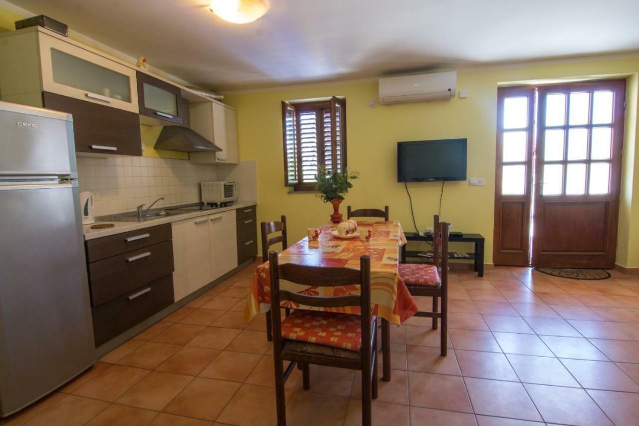 Apartments Villa Forida Мали-Лошинь Экстерьер фото